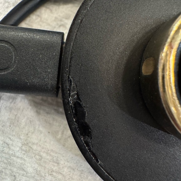 Oura Black and Gold Charging Dock main image 6